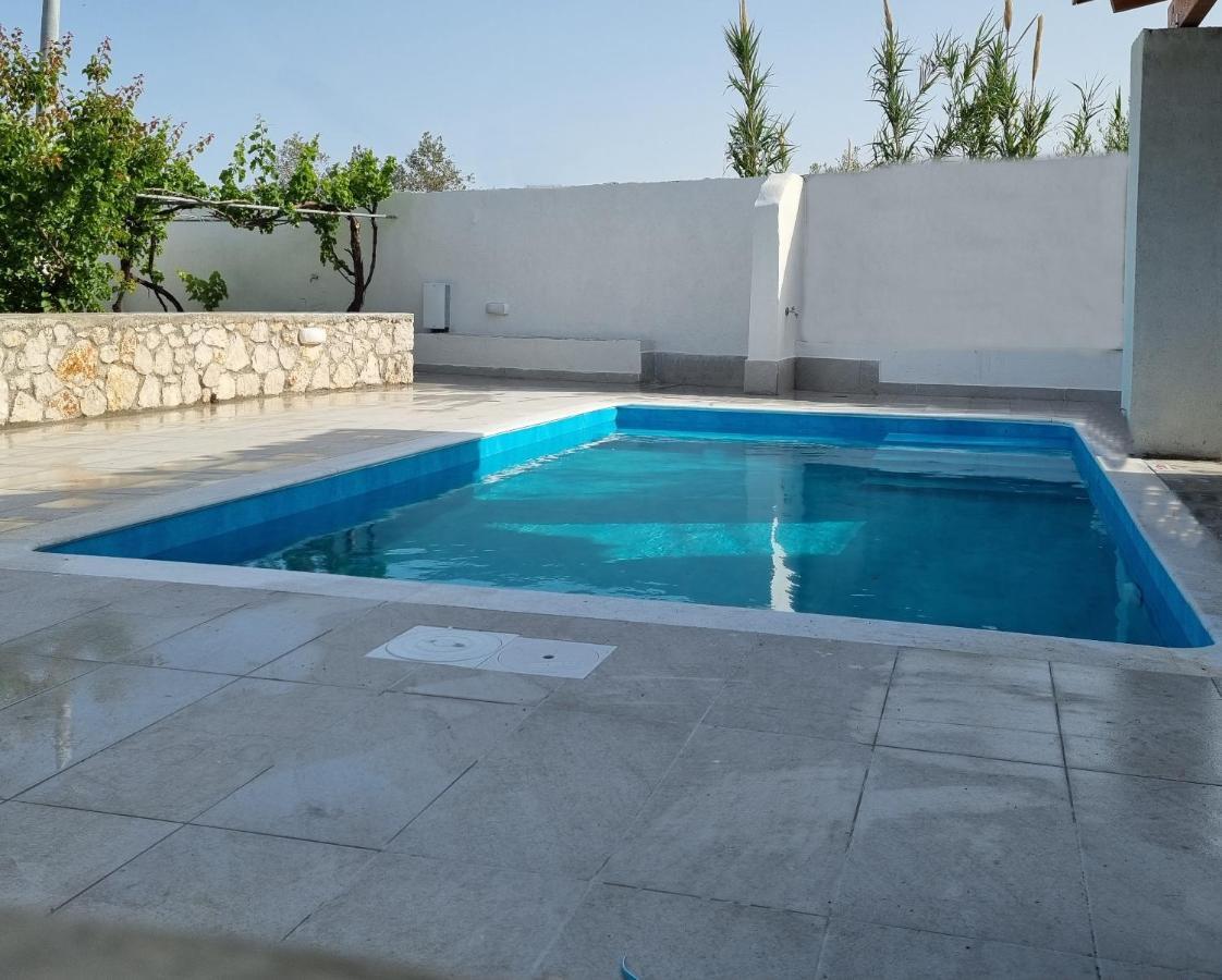 Lianas Garden House Villa อาฟานโท ภายนอก รูปภาพ
